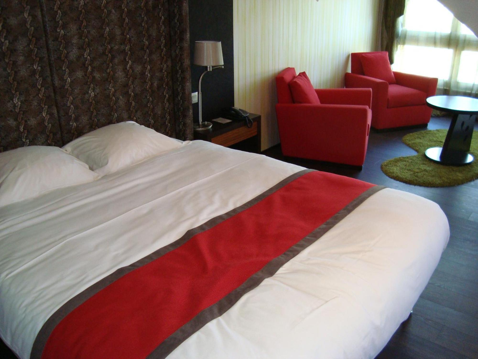 Hotel Restaurant Crystal Ерщайн Екстериор снимка