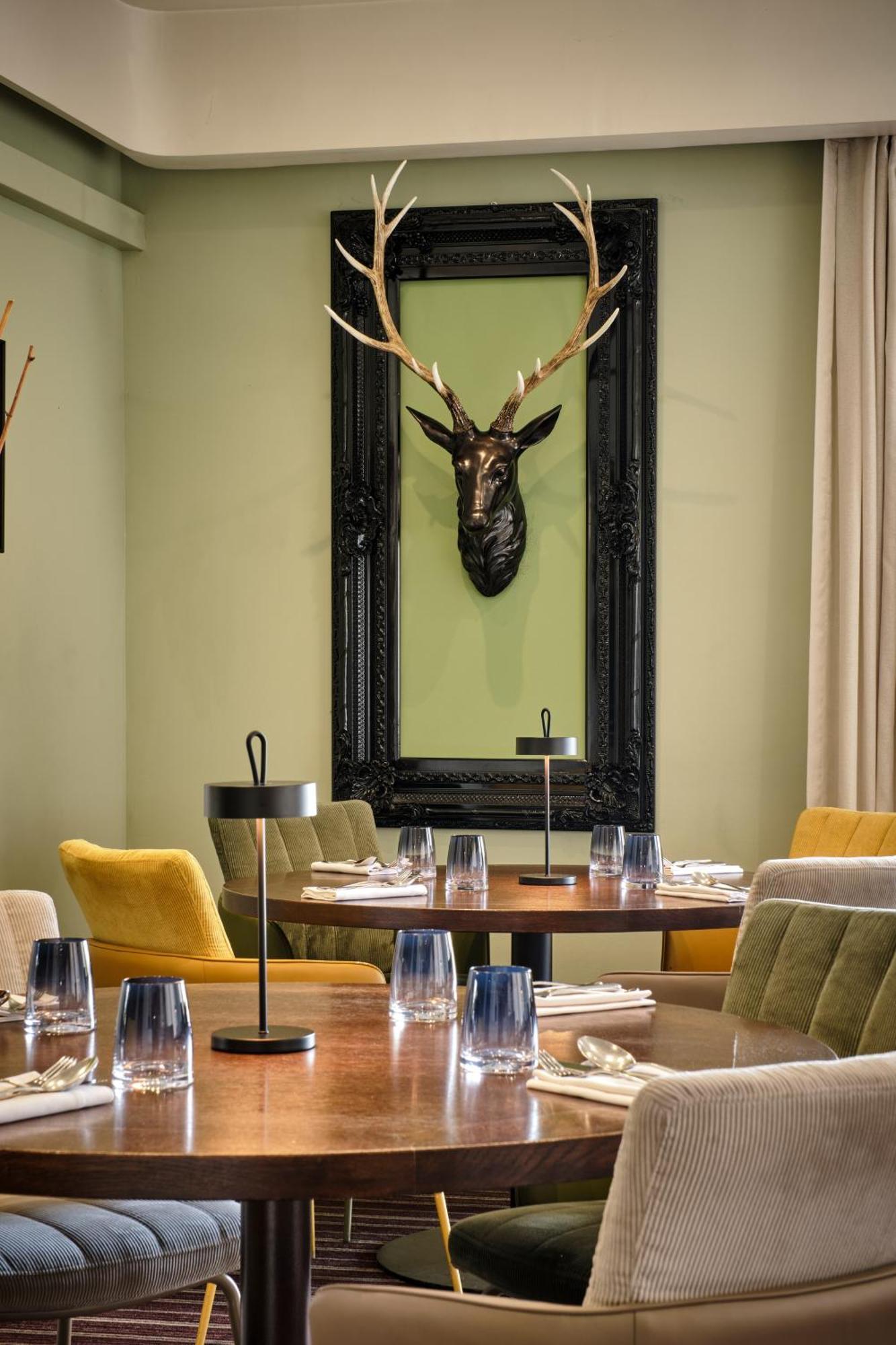 Hotel Restaurant Crystal Ерщайн Екстериор снимка