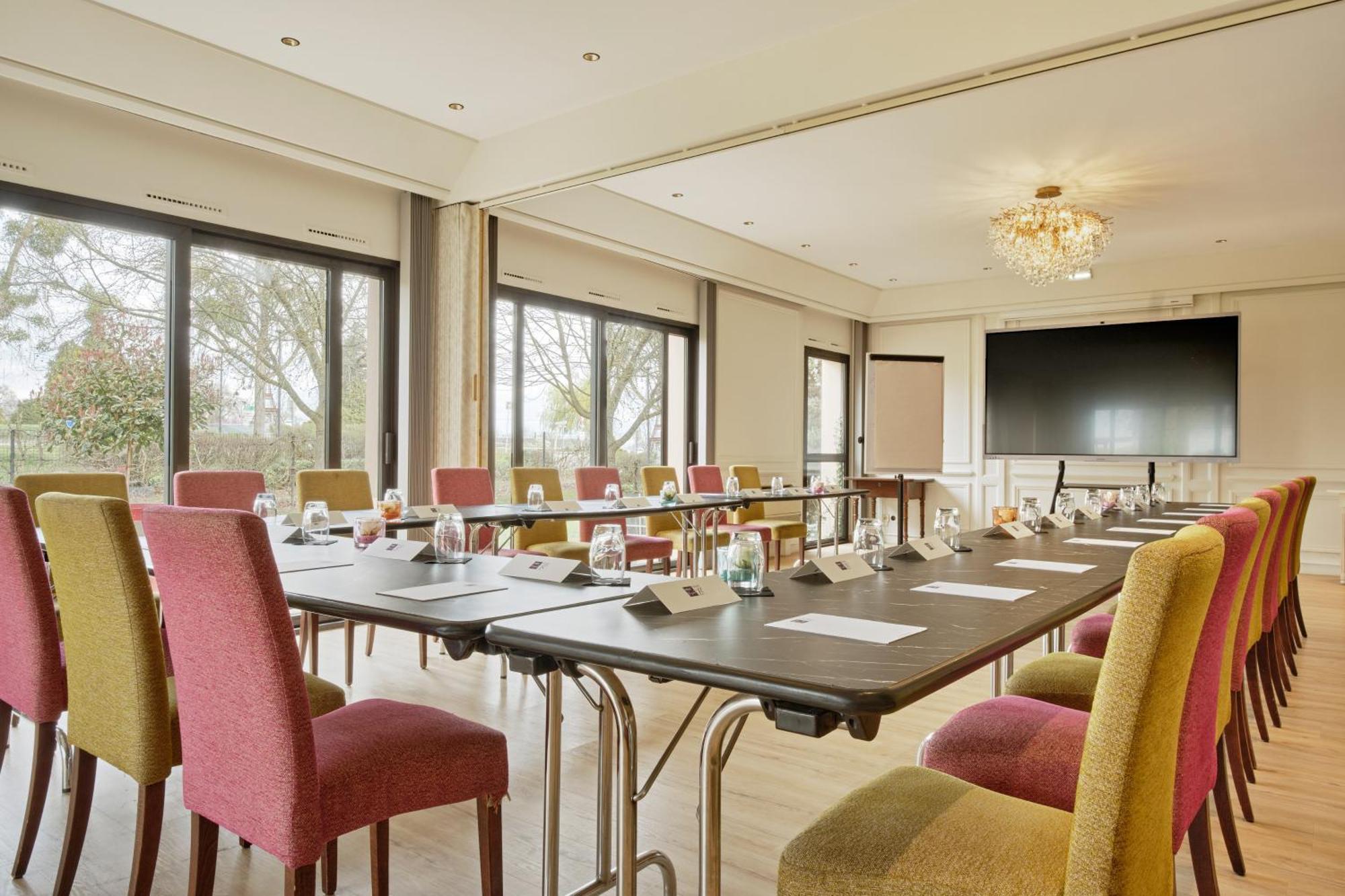 Hotel Restaurant Crystal Ерщайн Екстериор снимка