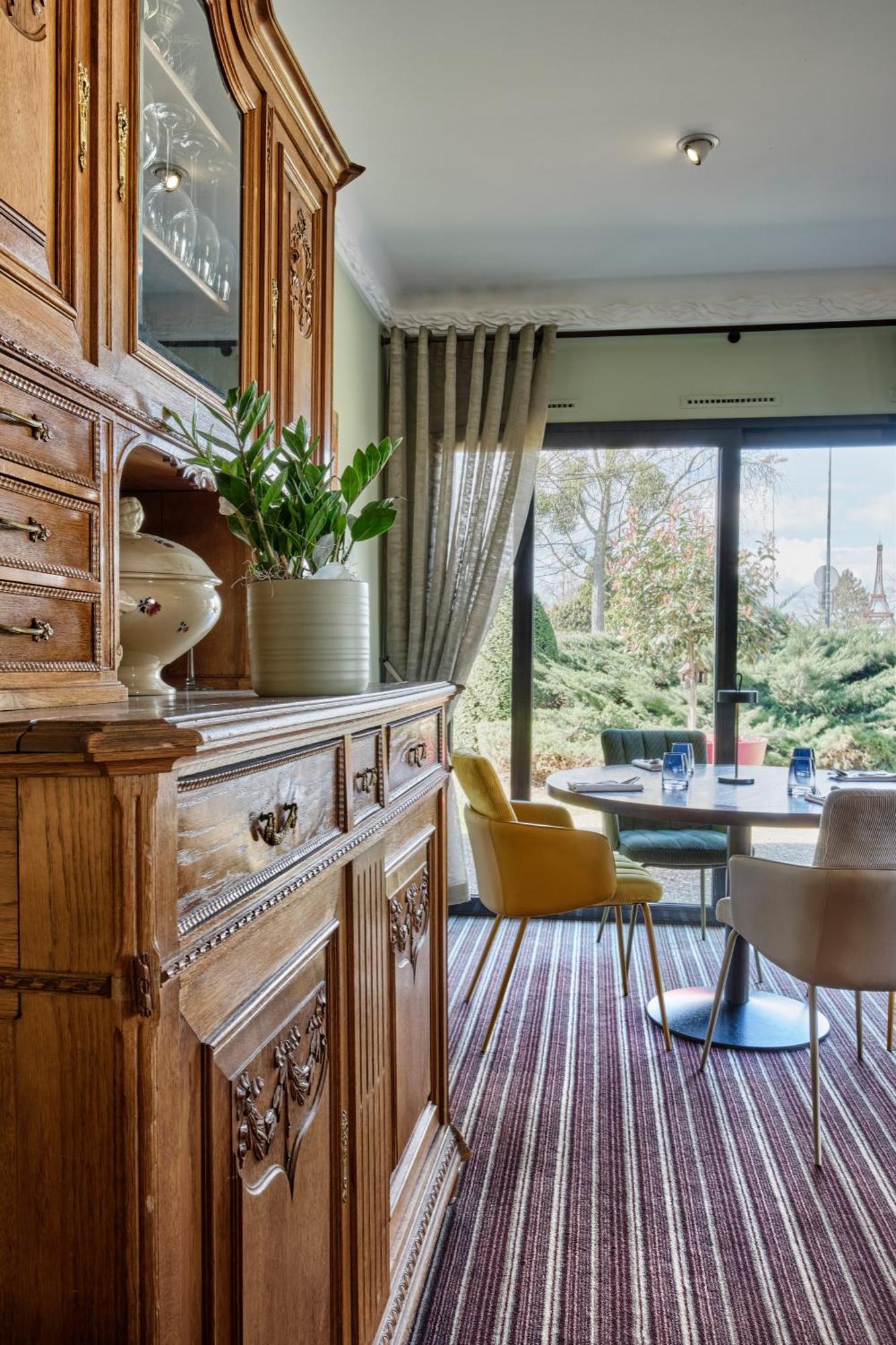 Hotel Restaurant Crystal Ерщайн Екстериор снимка